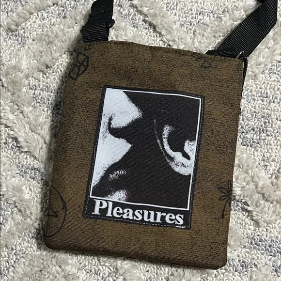 Eastpak Pleasures colab Brown Crossbody Bag - Picture 4 of 7